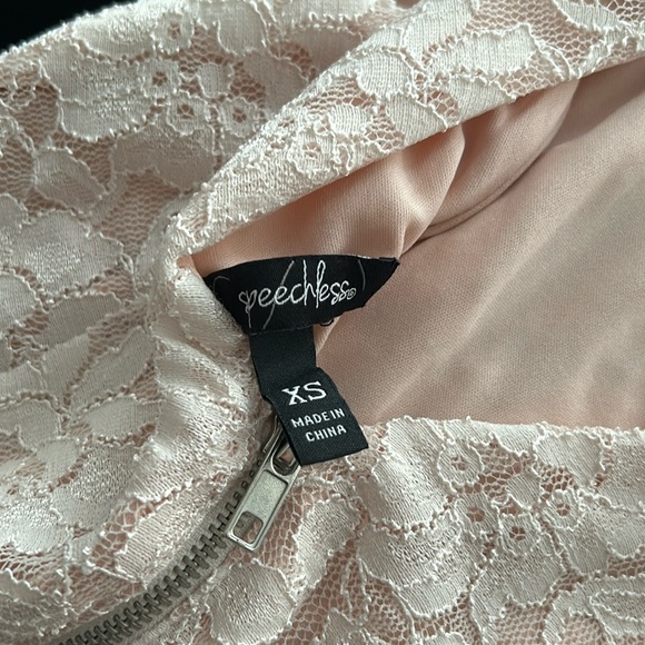 PINK FLOWY SPEECHLESS DRESS - Picture 3 of 3